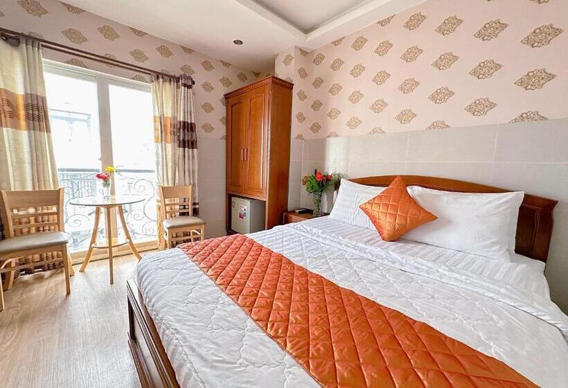 اتاق استاندارد با بالکن, Gia Bảo 2