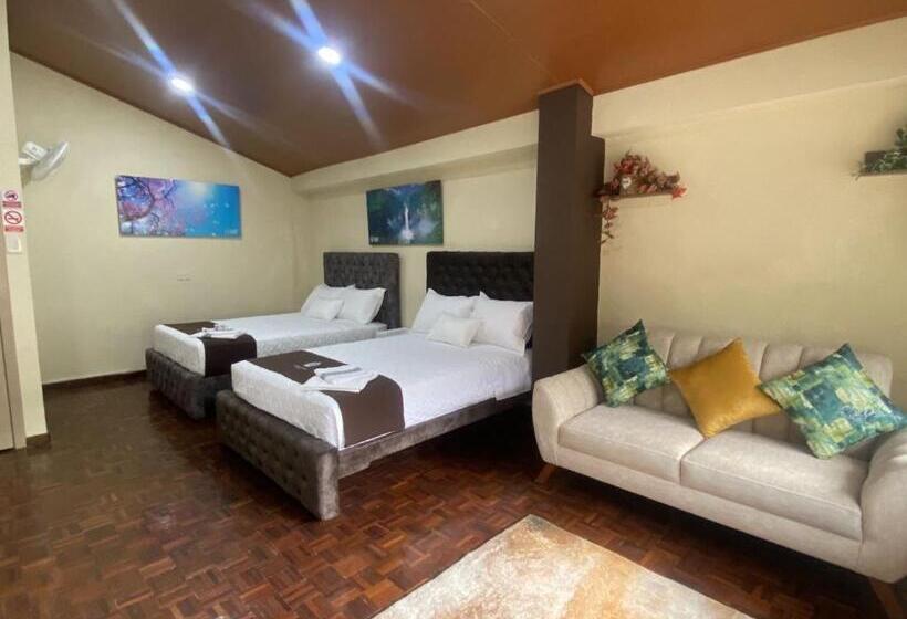 جناح جونيور, Orillas Del Zamora