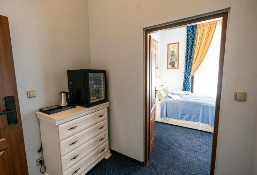 חדר דחוקס עם מיטת קינג, Zámek D Este