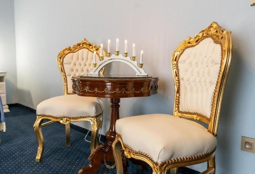 חדר דלוקס, Zámek D Este