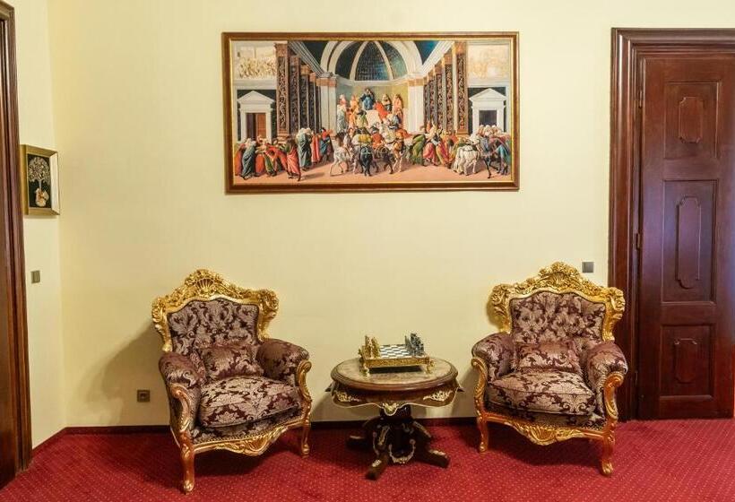 סוויטה נשיאותית, Zámek D Este