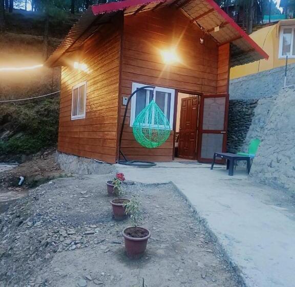 디럭스 룸 산전망, Shiv Forest Villas