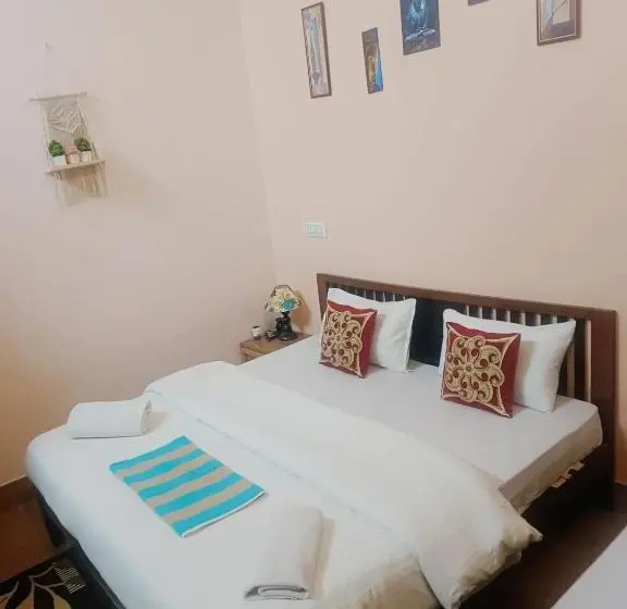 Deluxe Room Mountain View, Shiv Forest Villas