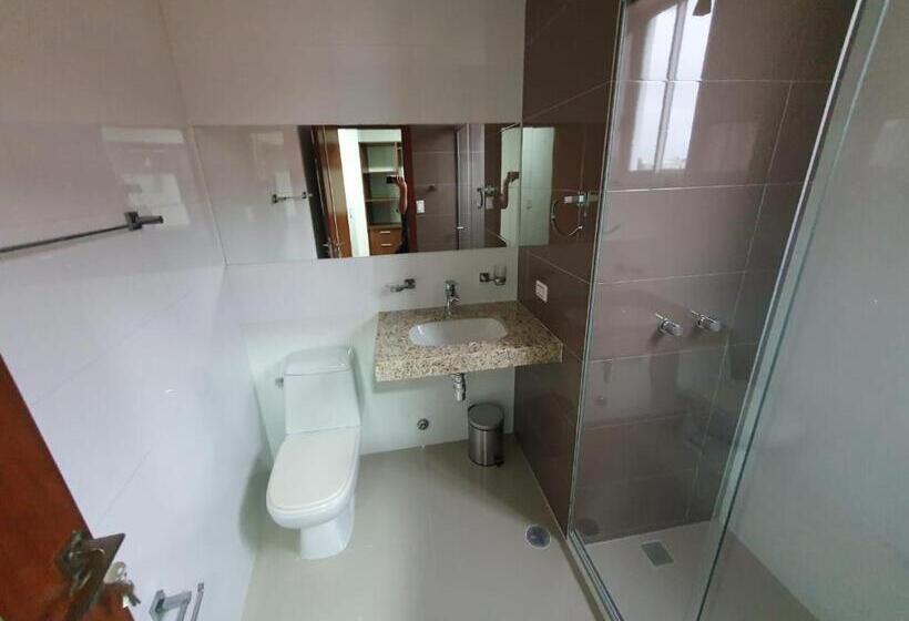 اتاق استاندارد, Alissthon
