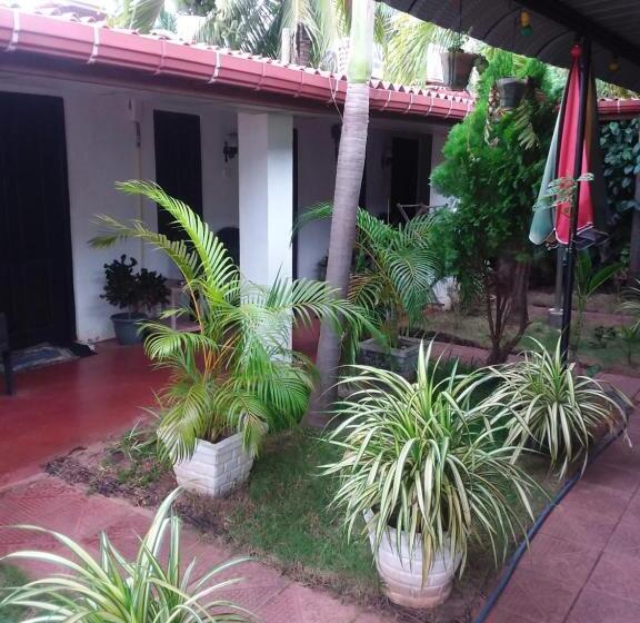 スタンダードルーム, Leona Guest Inn