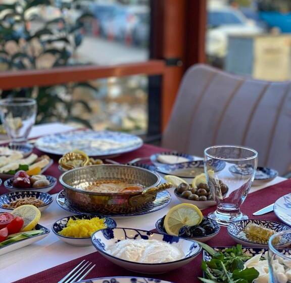 Семейный Номер Вид на Сад, Carti̇er Luxury Otel