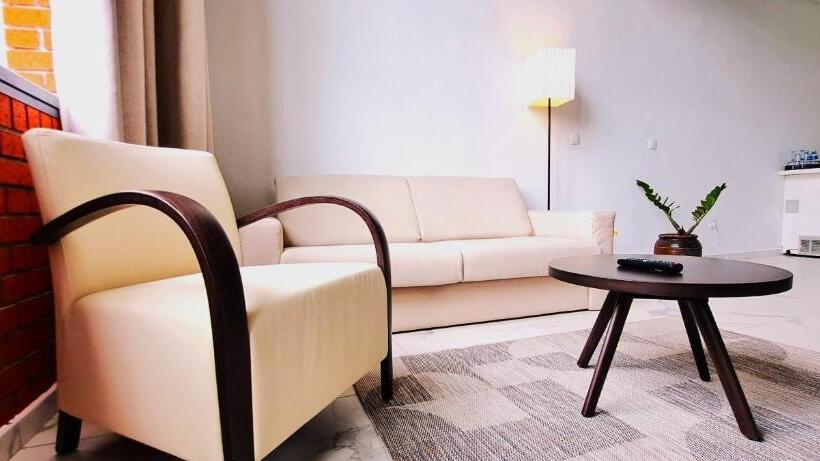 اتاق استاندارد با چشمانداز استخر, Hôtel Les Terrasses De Bonoumin