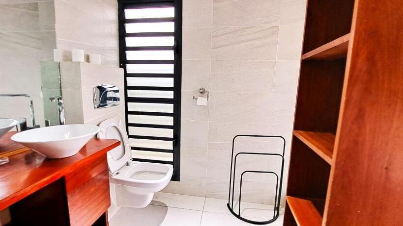 اتاق استاندارد با چشمانداز استخر, Hôtel Les Terrasses De Bonoumin