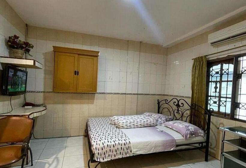 Номер Deluxe, Oyo 93502 Homestay Pakmuklis Syariah 2