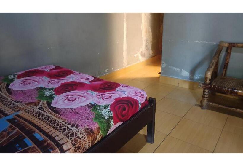 エコノミールーム, Spot On 93524 Bagas Homestay