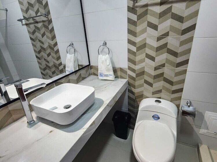 غرفة كومفورت ثلاثية, Luxotel Pisco