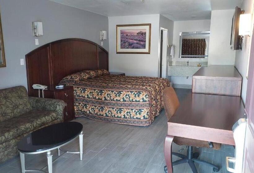 디럭스 룸 킹사이즈 침대, Regency Inn Norco