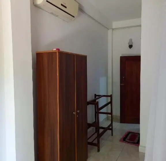 キングサイズベッドのスタンダードルーム, Gangu Guest House Unawatuna