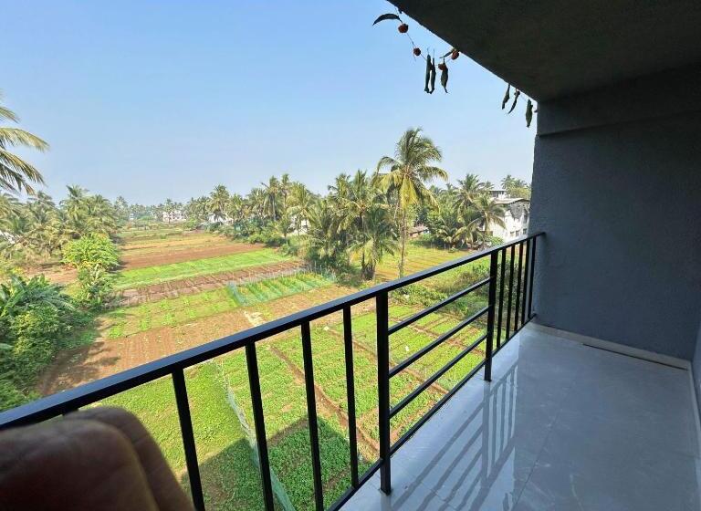 غرفة قياسية سرير كينج, The Grand Inn