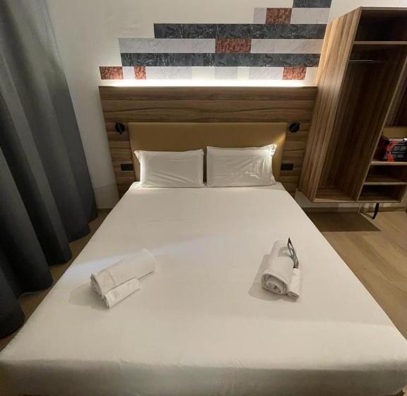 اتاق استاندارد, B&b Hotel Prato City Center