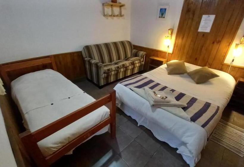 스탠다드 트리플 룸, Hostal Amalaya
