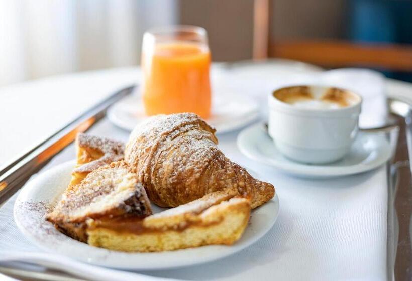 스탠다드 룸 킹사이즈 침대, Antum