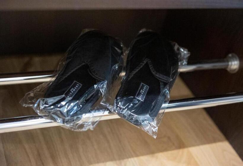 주니어 스위트, Antum