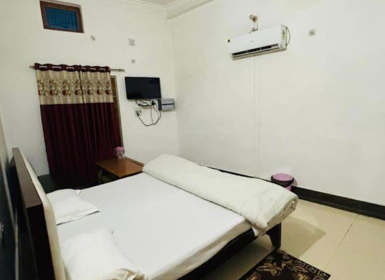 Quarto Estandar Cama King, Hanumant Palace,ayodhya