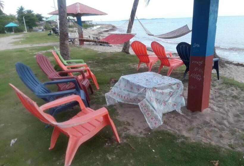 اتاق استاندارد, Ocean Breeze Hotel & Restaurant