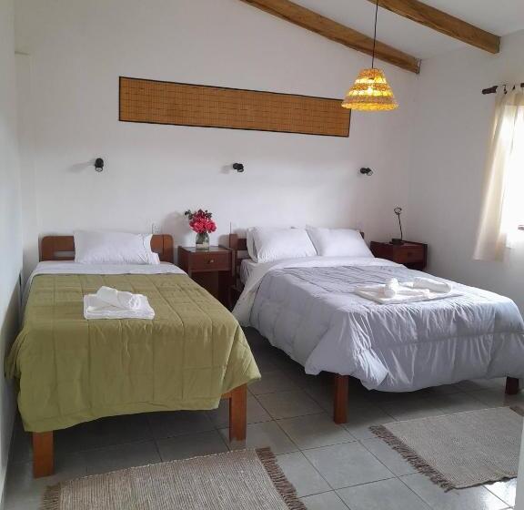 اتاق استاندارد سه نفره, Fonda Amboró