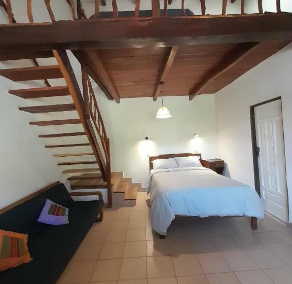 اتاق خانوادگی, Fonda Amboró