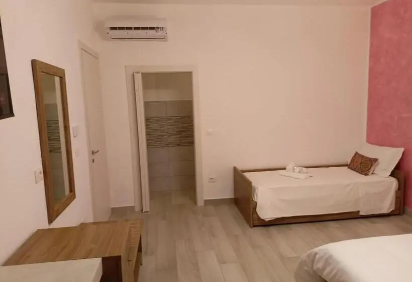 اتاق لوکس چهار تخته, La Dea Rooms