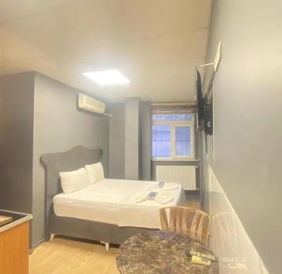 Standard-studio, Arena Apart