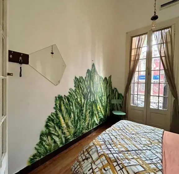 اتاق استاندارد با سرویس بهداشتی مشترک, Hostel Bohemian
