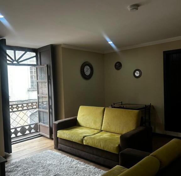 Deluxe Vierpersoonskamer, Melody