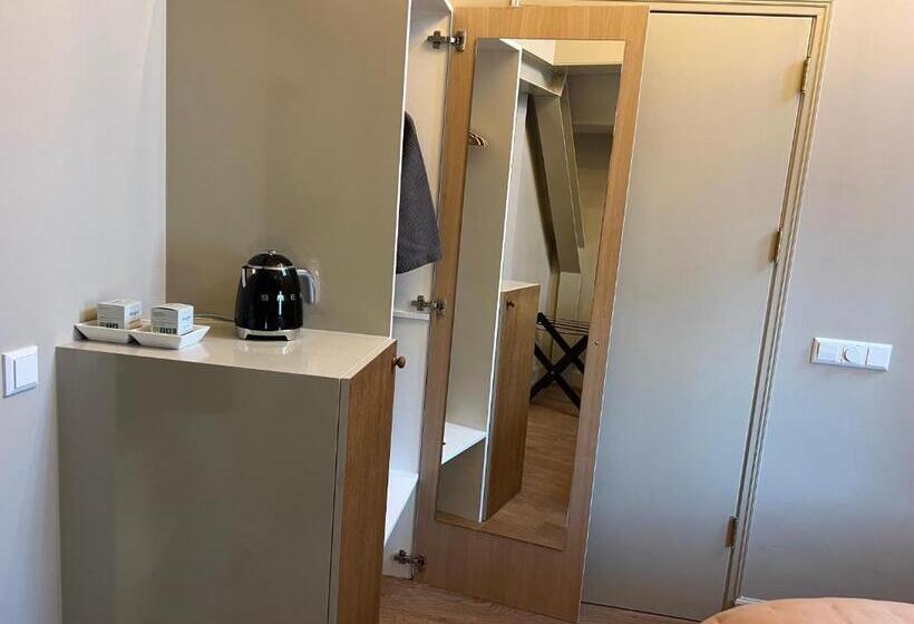 اتاق لوکس, Townhouse  T Raap
