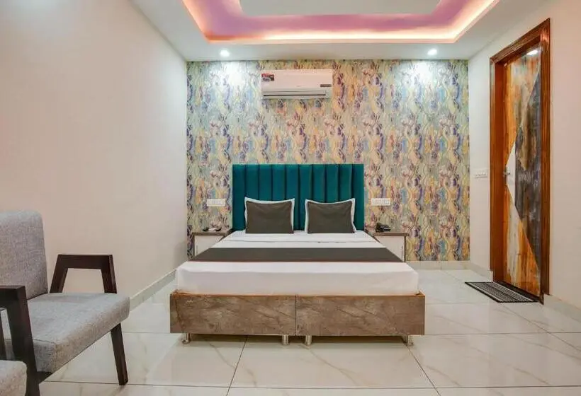 Classic Kolmen Hengen Huone, Super Collection O R Burj