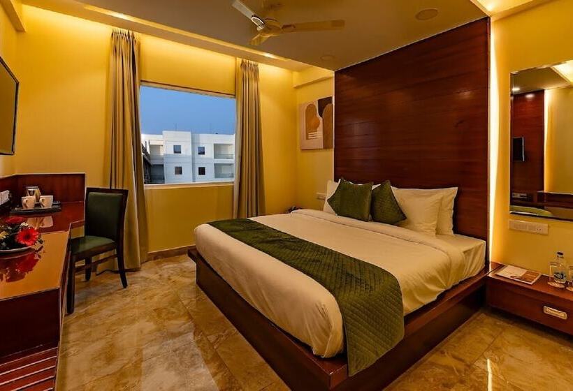 Номер Deluxe, Five Elements Hotels Mertiya Residency