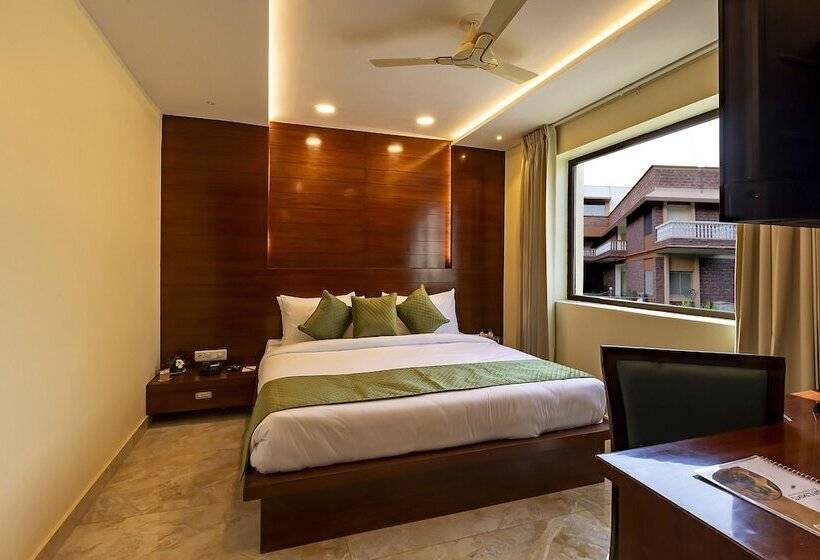 Номер Deluxe, Five Elements Hotels Mertiya Residency