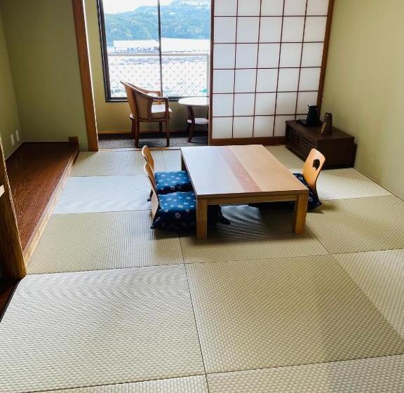 Quarto Triplo Estandar, 白浜・温泉リゾート海岳