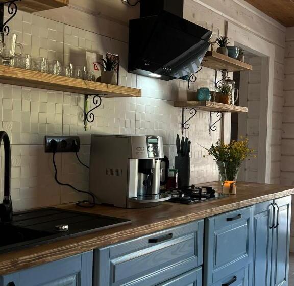 جناح, Green Hills