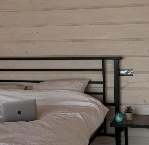 جناح, Green Hills