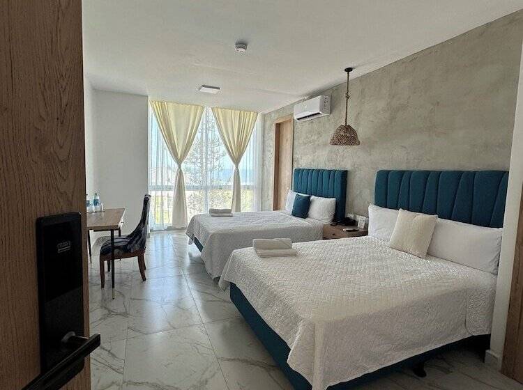 디럭스 룸, Presidente Beach Playas