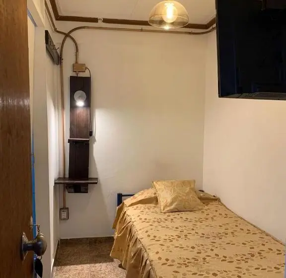 اتاق استاندارد یک نفره, Residencial La Piramide