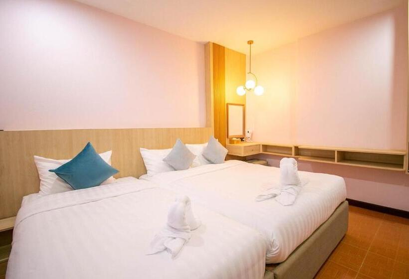غرفة ديلوكس ثلاثية, Ratana Boutique Resort   Mae Phim