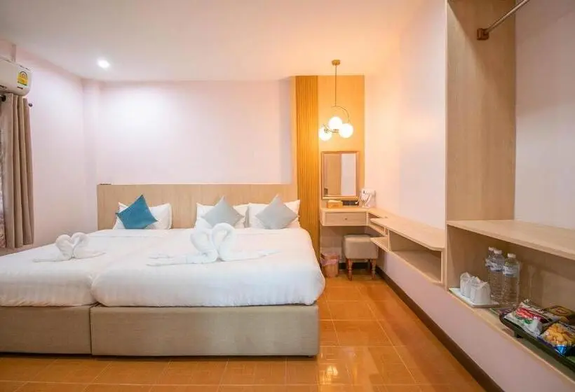 Deluxe Kolmen Hengen Huone, Ratana Boutique Resort   Mae Phim