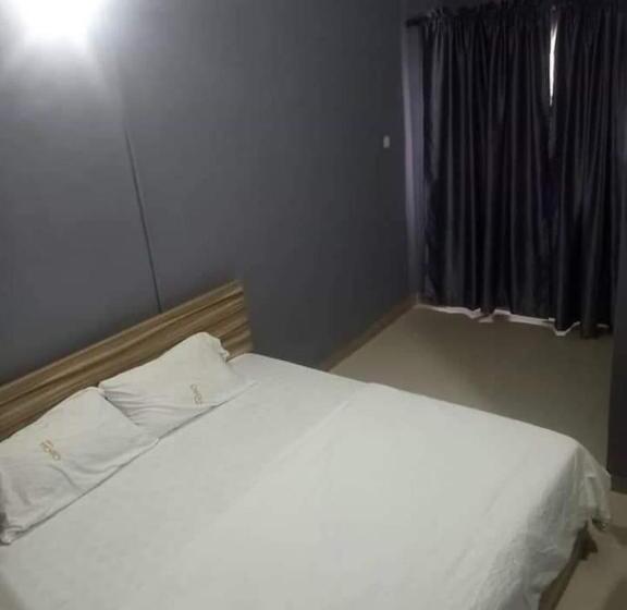 اتاق استاندارد یک نفره, Clinclia Hotel2