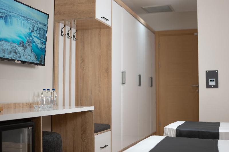 Трехместный Номер Deluxe, Golden River Hotel By Continent