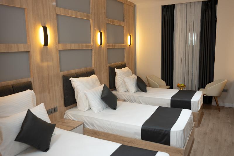 デラックストリプルルーム, Golden River Hotel By Continent