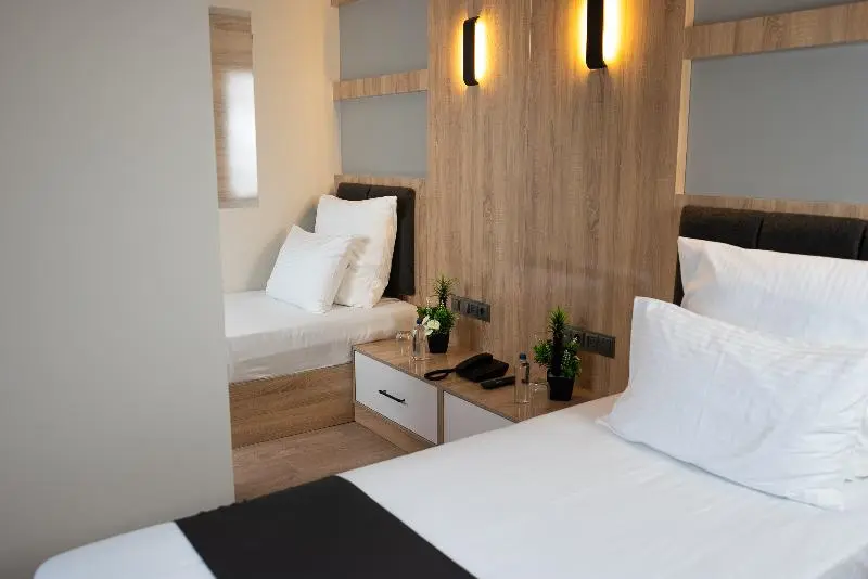 اتاق لوکس, Golden River Hotel By Continent
