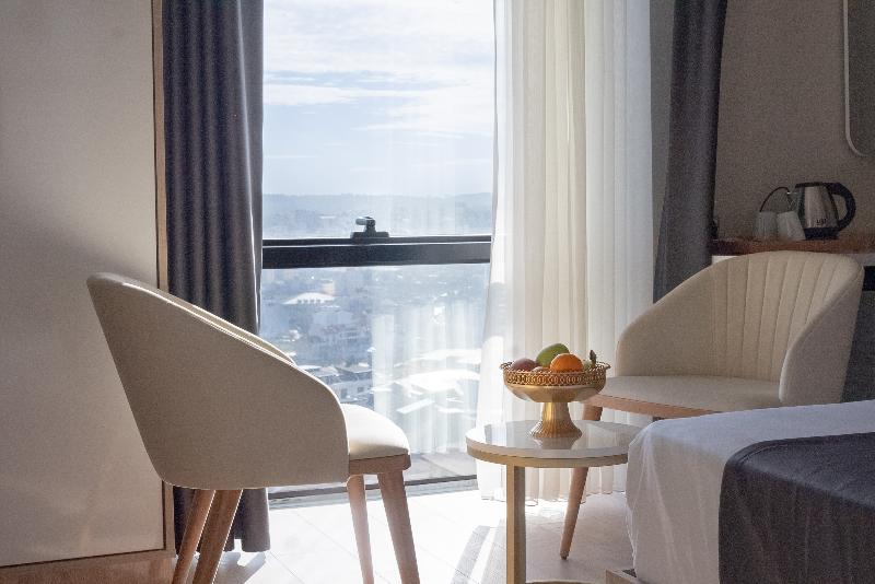 デラックスルーム, Golden River Hotel By Continent