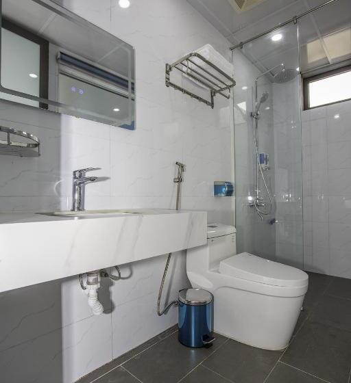 اتاق لوکس با تخت بزرگ, Chân Trời Mới  New Horizon