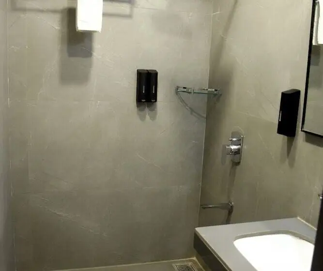 デラックスルーム, Regenta Inn Motikhavdi Jamnagar
