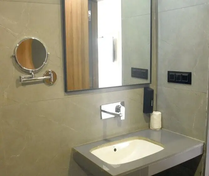 デラックスルーム, Regenta Inn Motikhavdi Jamnagar