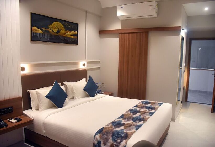 Номер Deluxe, Regenta Inn Motikhavdi Jamnagar